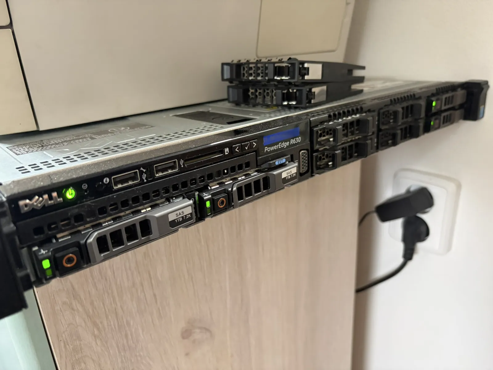 Serverová technika při přípravě a servisu